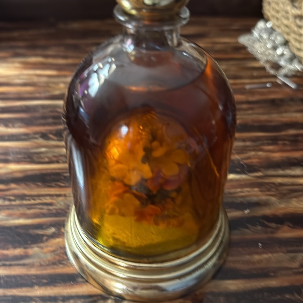 Avon Amber Glass Dome Bell Jar Brocade with Floral Inside NOS - Picture 4 of 4